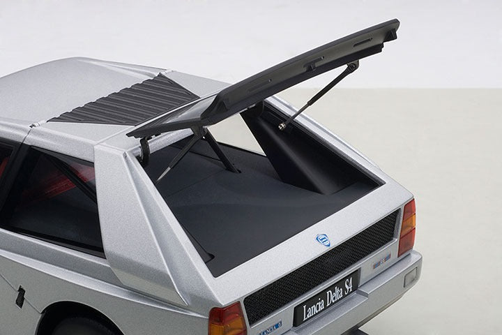 LANCIA DELTA S4 (GREY)
