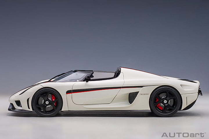 KOENIGSEGG REGERA WHITE BLACK