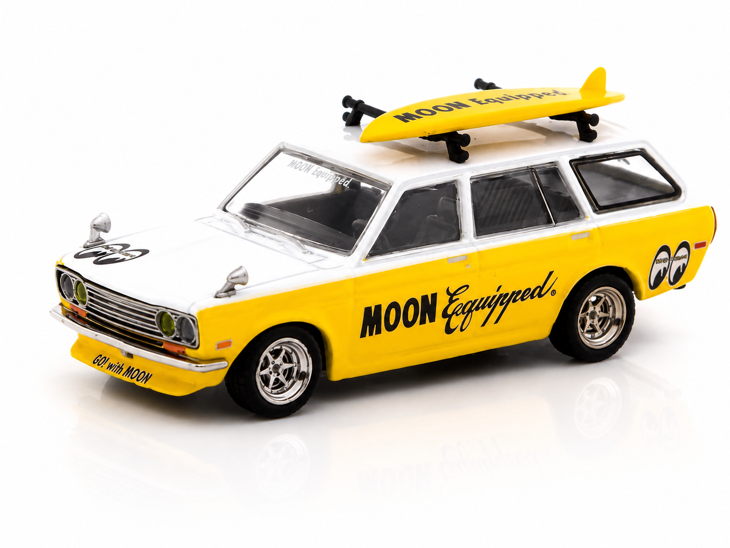 Tarmac Works 1:64 Datsun Bluebird 510 Wagon with Surfboard Moon Equipped – Global64