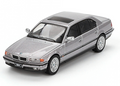 Mini GT 1:64 BMW 750iL - Aspen Silver Metallic