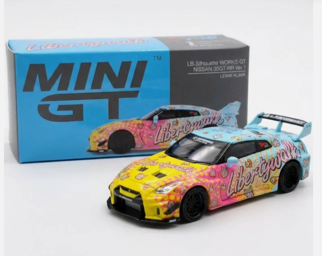Mini GT LB-Silhouette Works GT Nissan 35GT-RR Ver.1 LBWK KUMA
