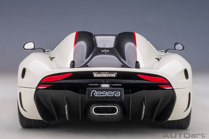 KOENIGSEGG REGERA WHITE BLACK