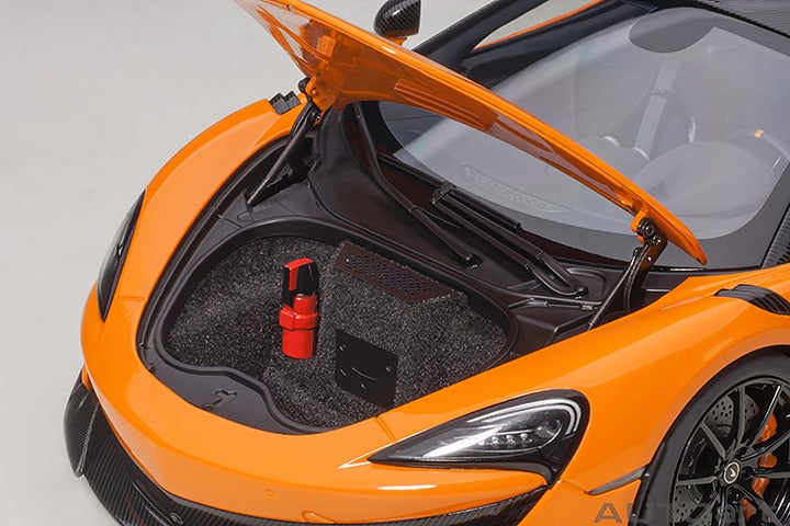 McLAREN 600LT (MYAN ORANGE)