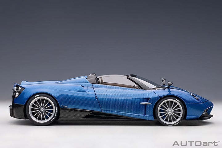 PAGANI HUAYRA ROADSTER BLU TRICOLORE