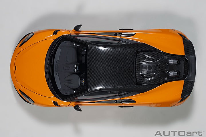 McLAREN 600LT (MYAN ORANGE)